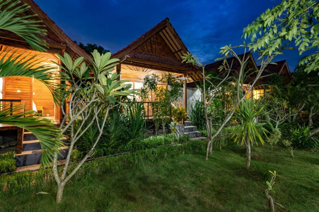 Dream Beach Inn Lembongan Extérieur photo